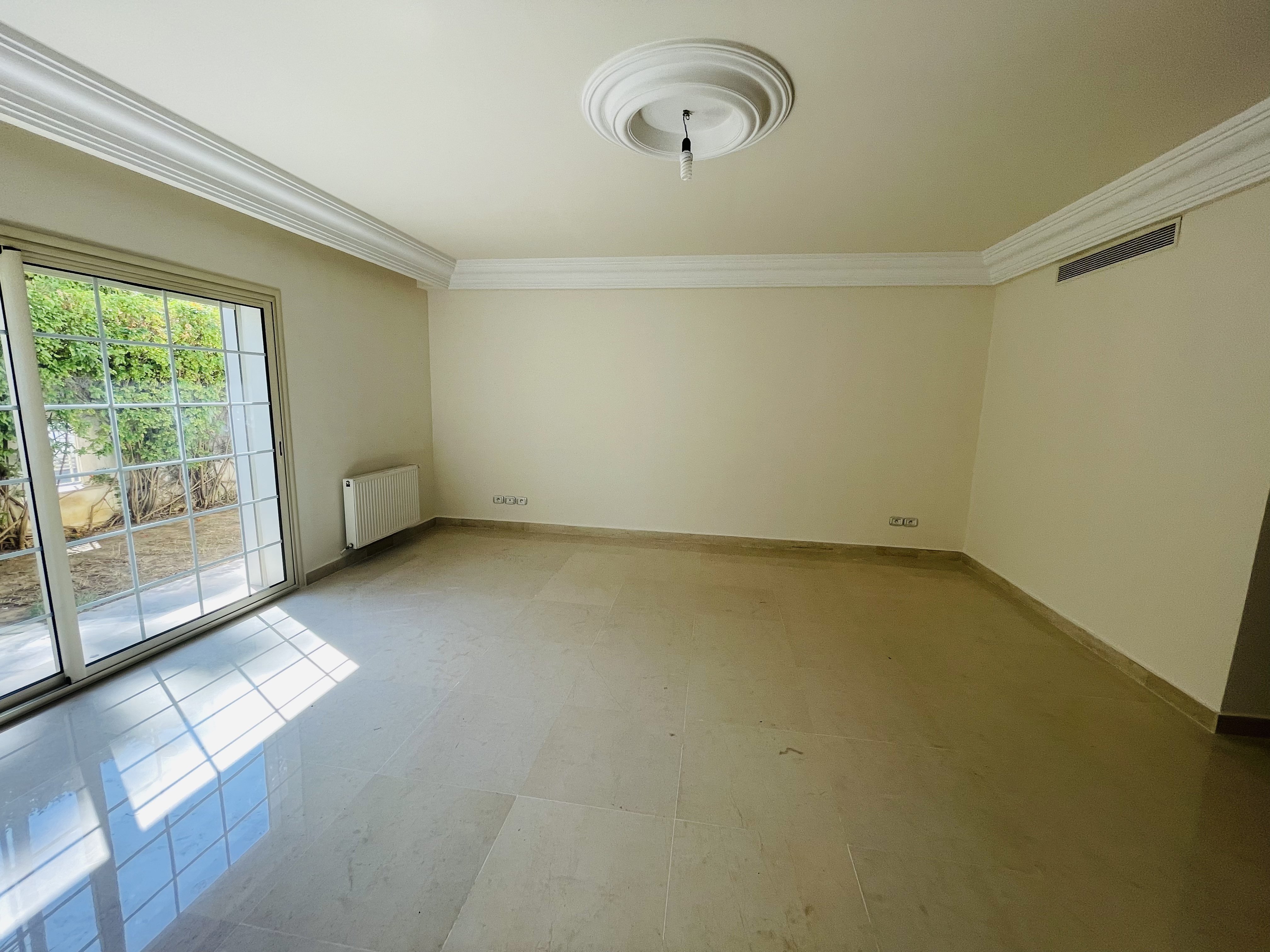 15AFDABF-8485-4EA1-B6DD-C828BC9ABFAE