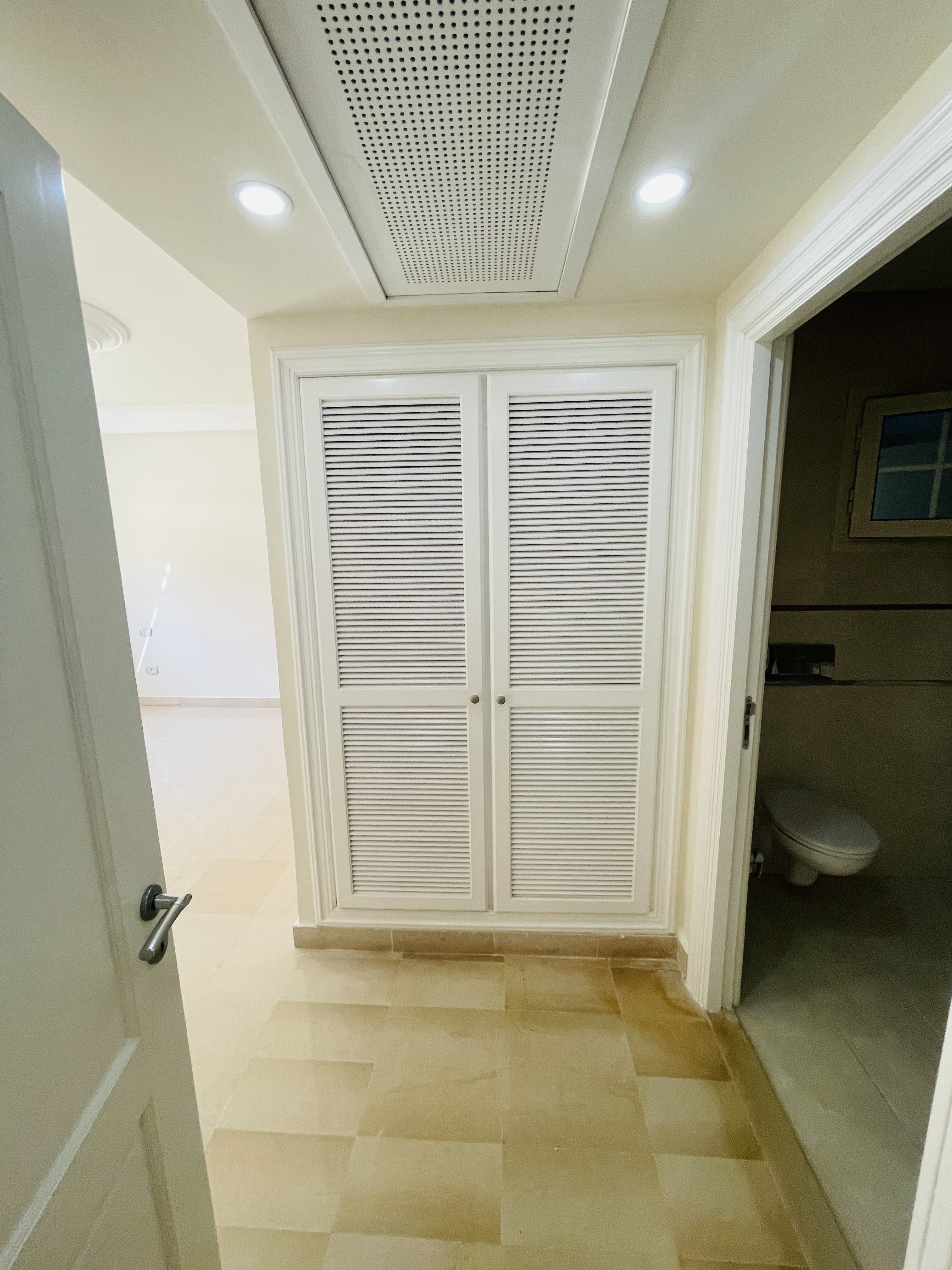 2F300E2E-6094-4FE9-AF6C-3DF7CF99106D