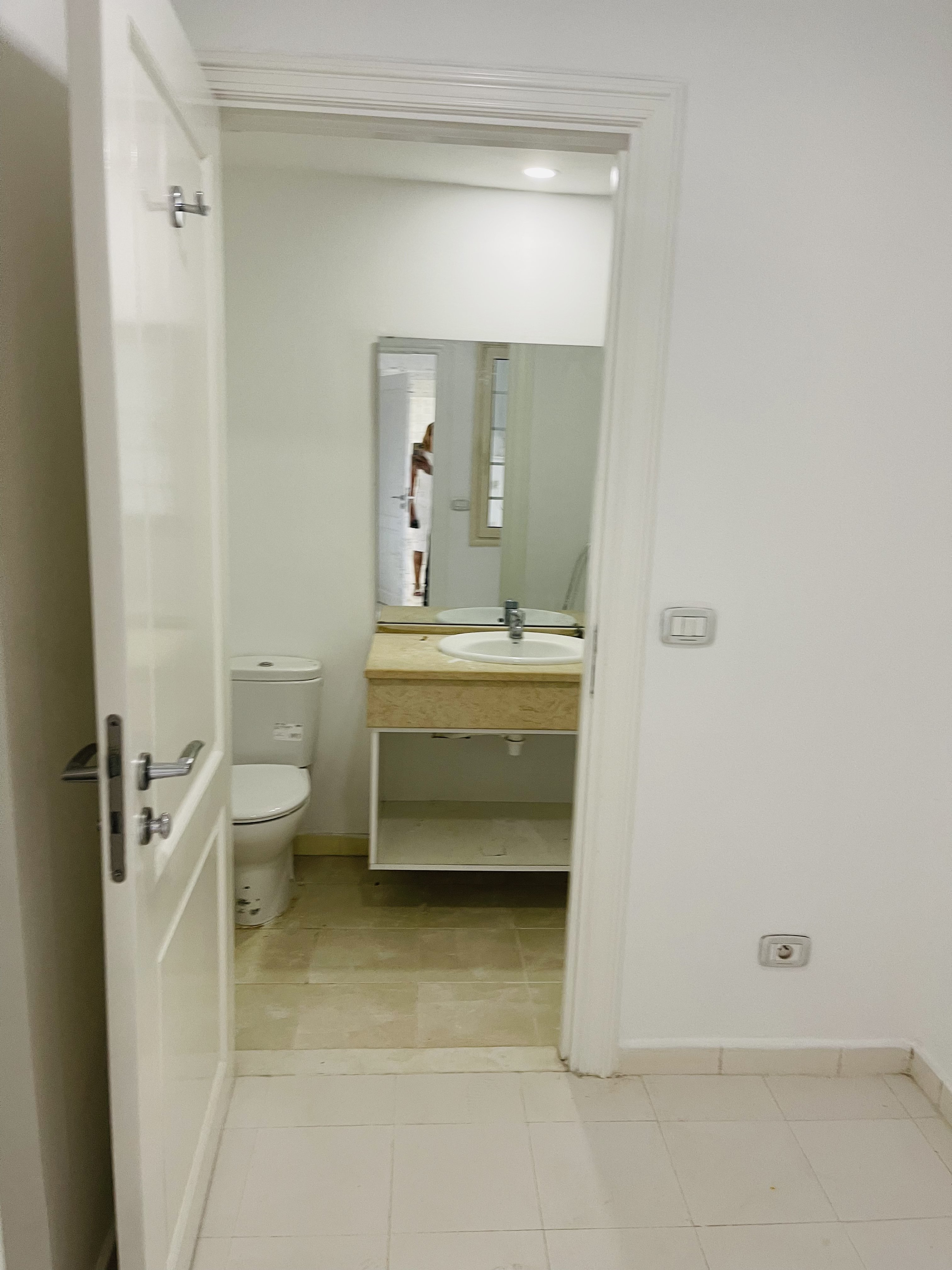 D8E9EF6A-95F0-4678-BBD9-E991F8FEB3AE