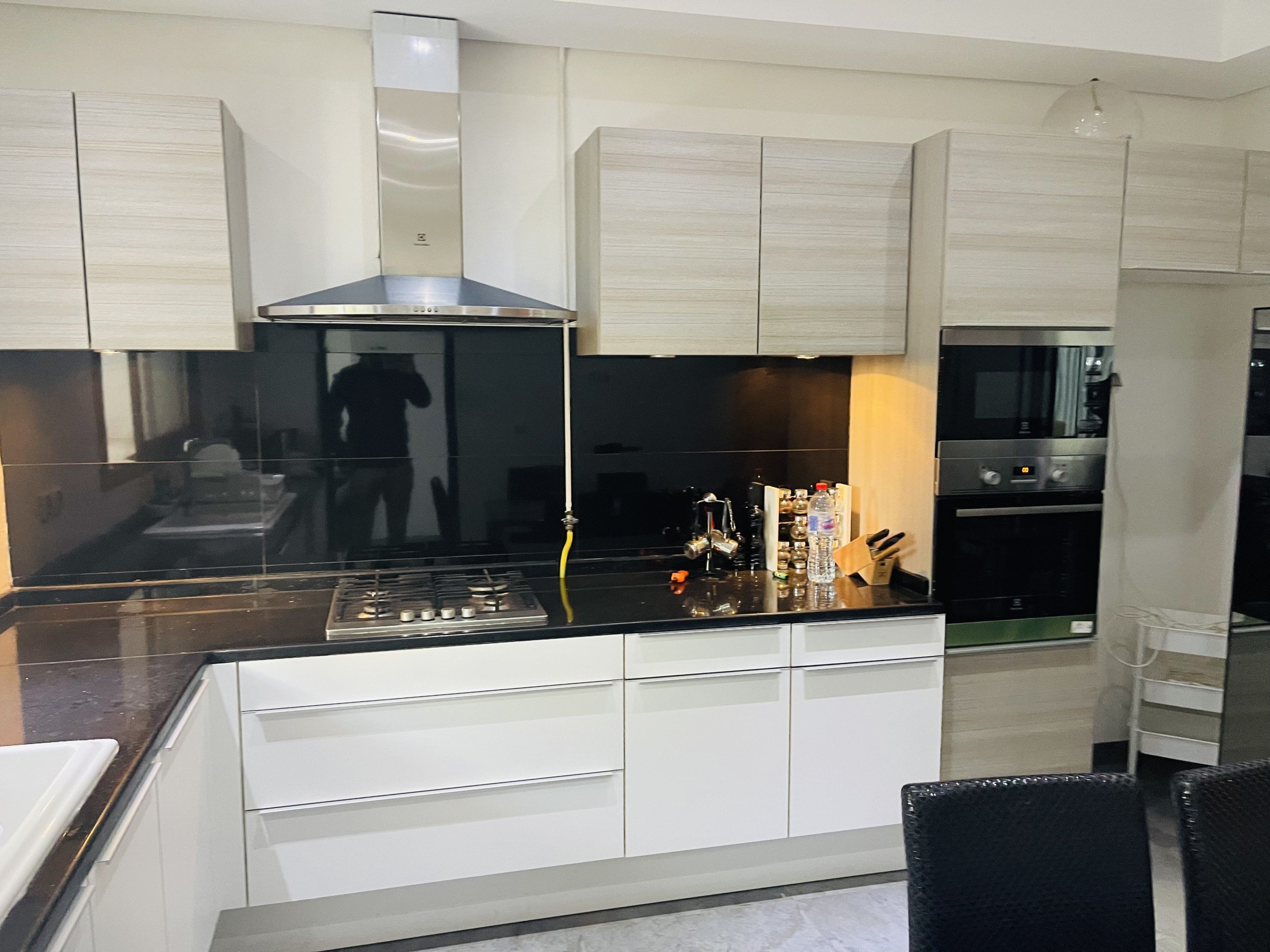 AB0BD9A1-20A0-4D0C-8AE1-4128F28078ED