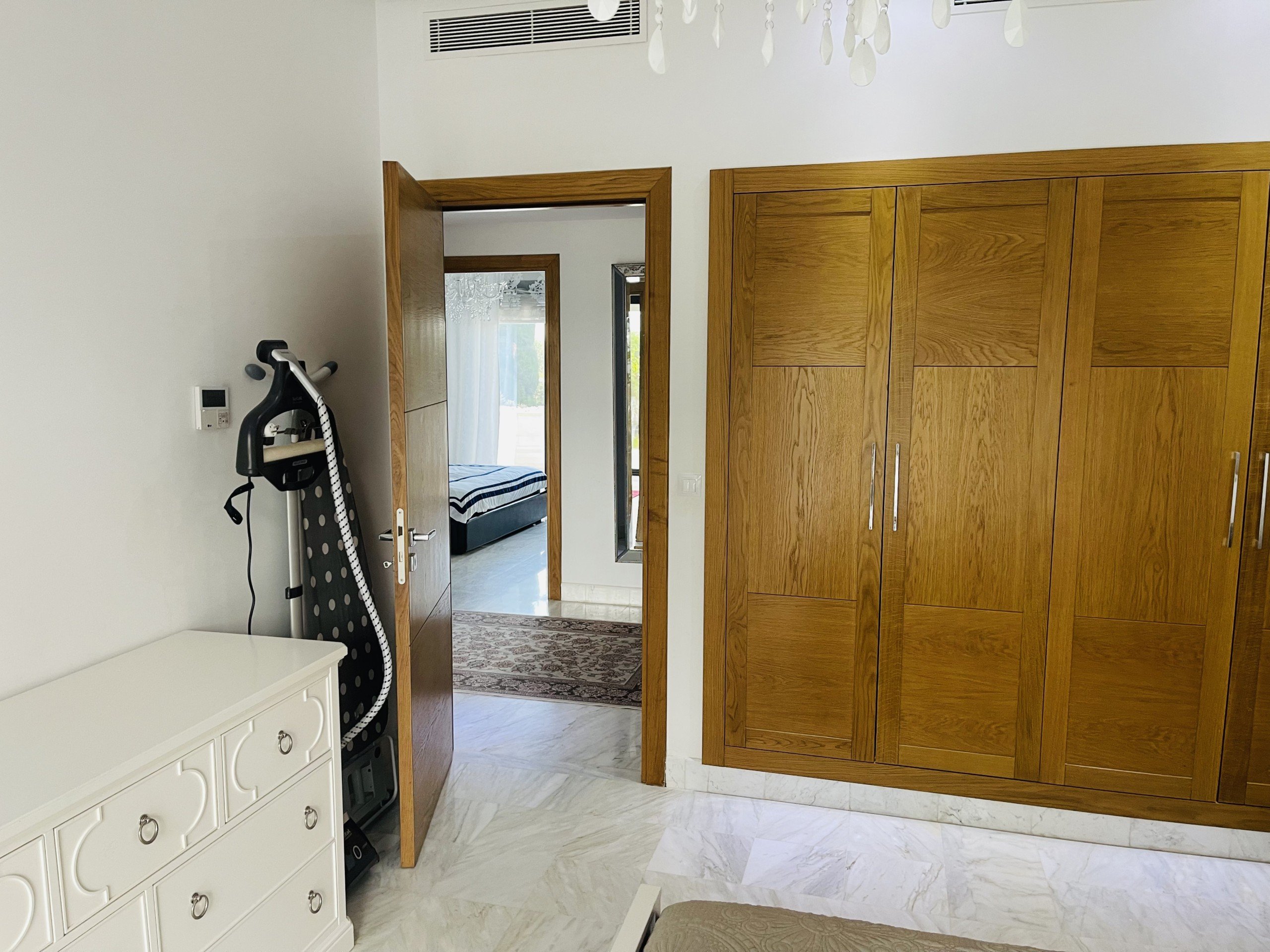 BAC422AB-7E79-47DB-9B00-9D0F34BFAFBD