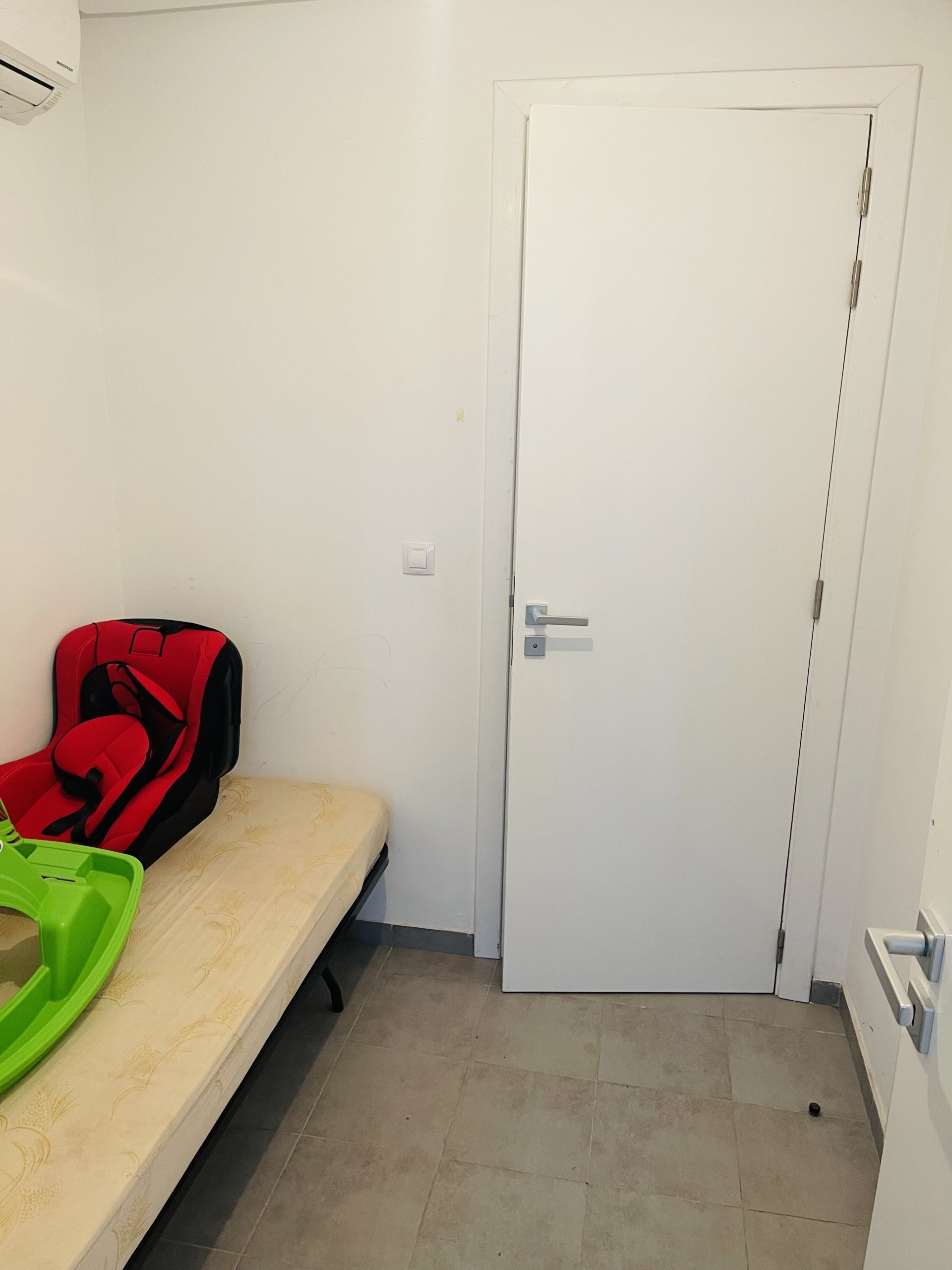 F00F5F29-B323-4CF5-8942-F2C973616F40