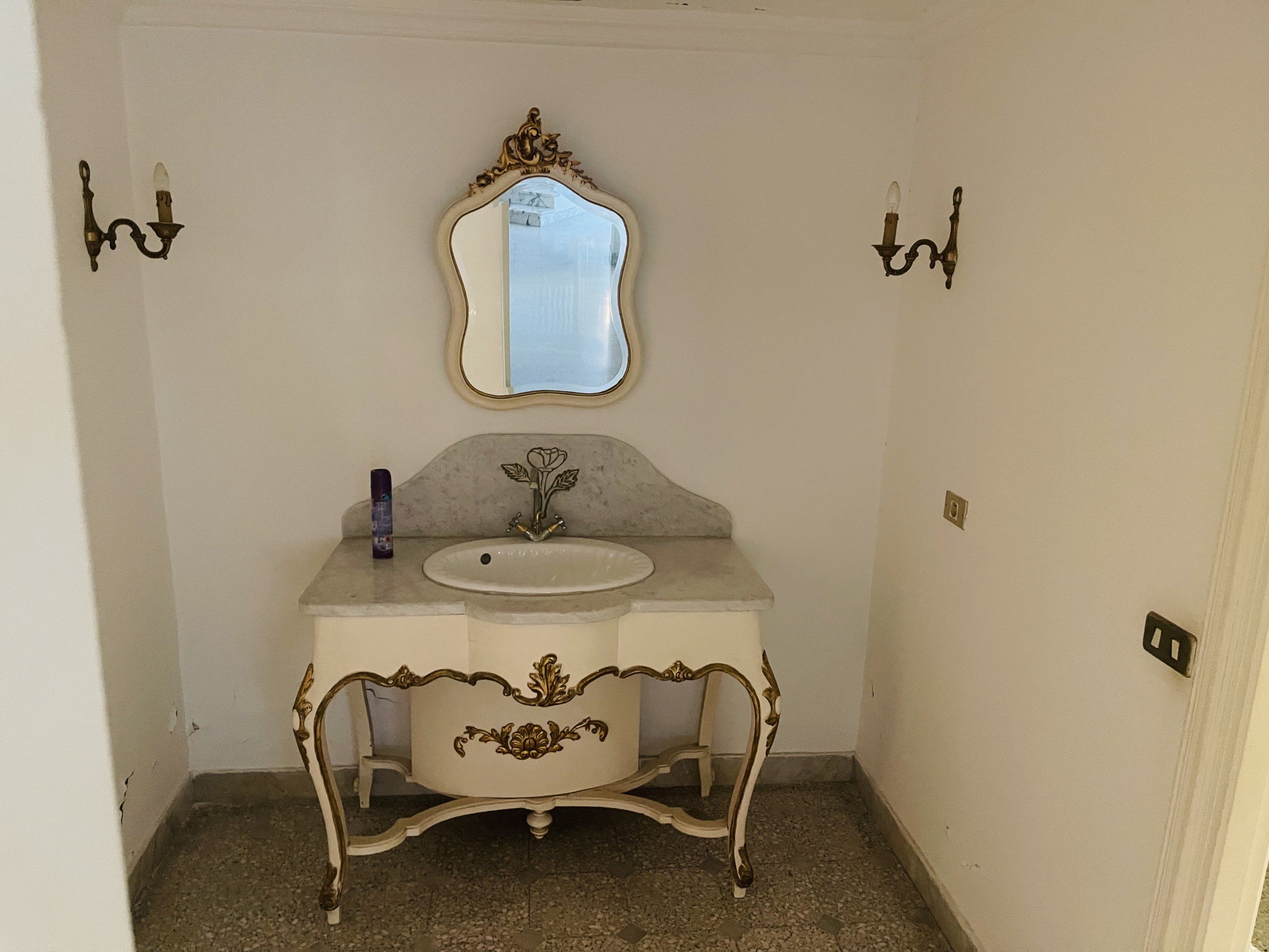 9ACCCB14-8DAE-4AE0-85F2-78DC0D1AFBCD