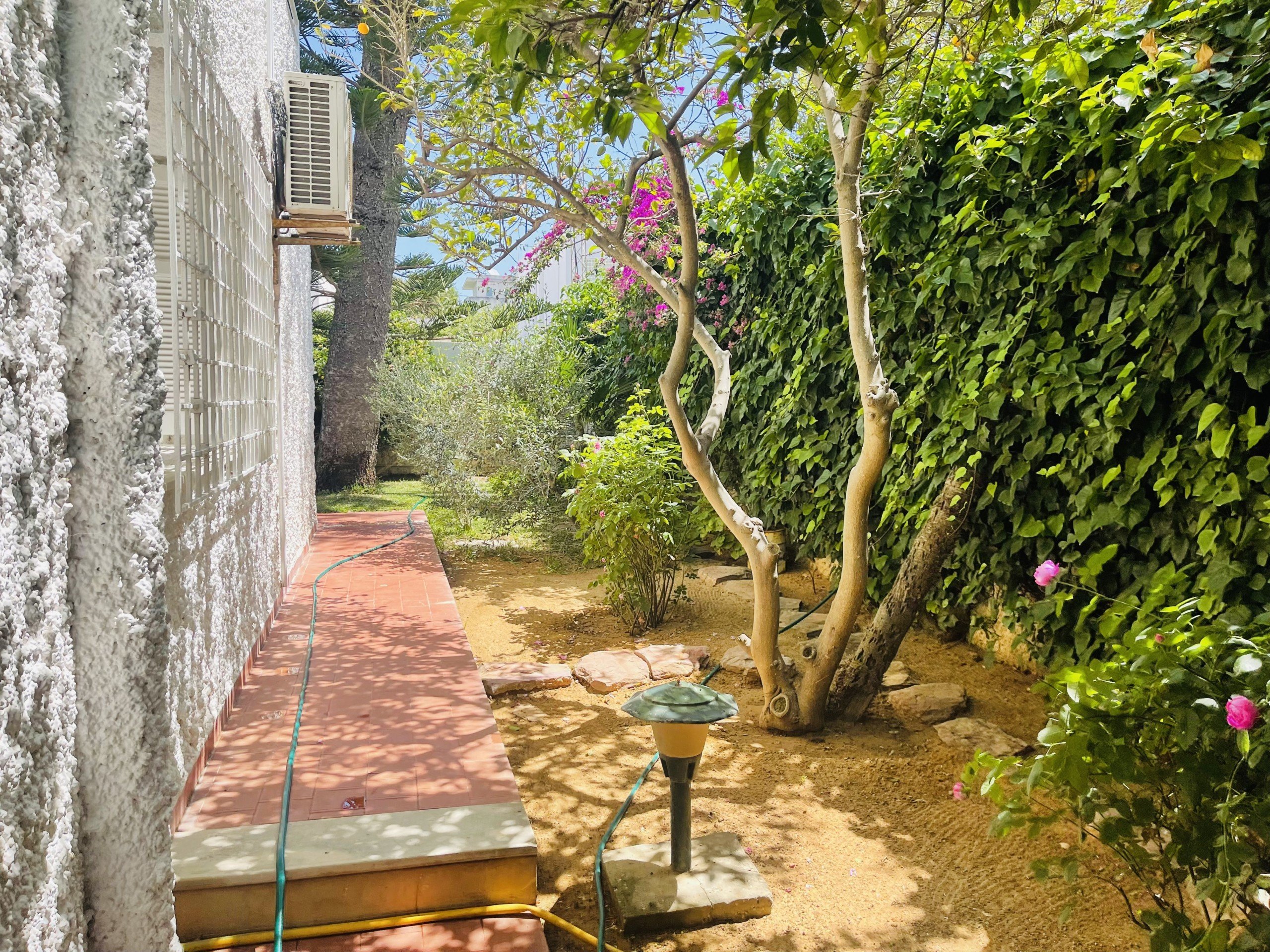 B1ABC740-CCC1-4D0F-B13B-7A7157A56EC8