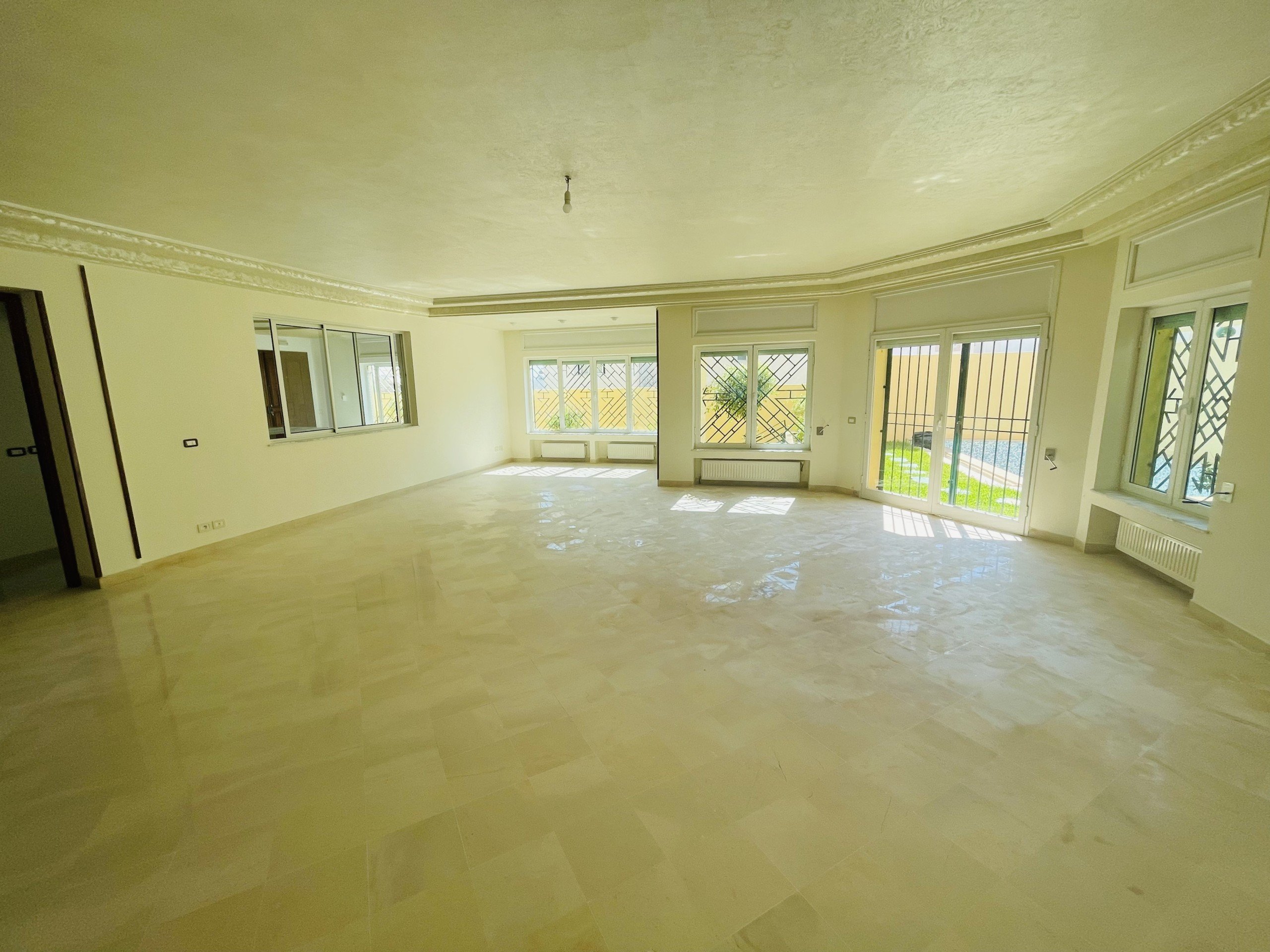 54B8C242-54F8-422F-9CD4-A3C71918AA62