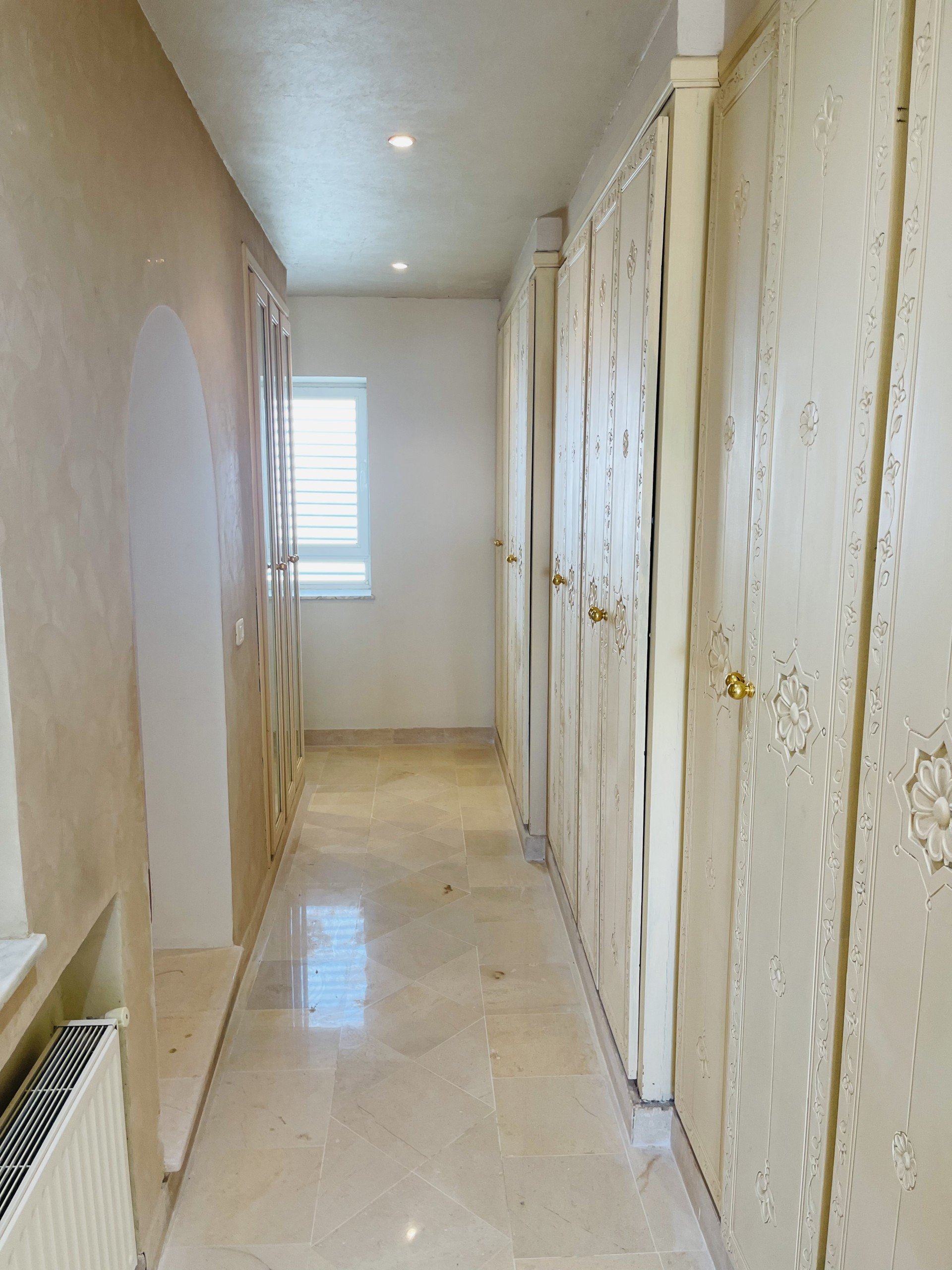 8BFACC43-D094-4272-93DB-508A25F59C1A