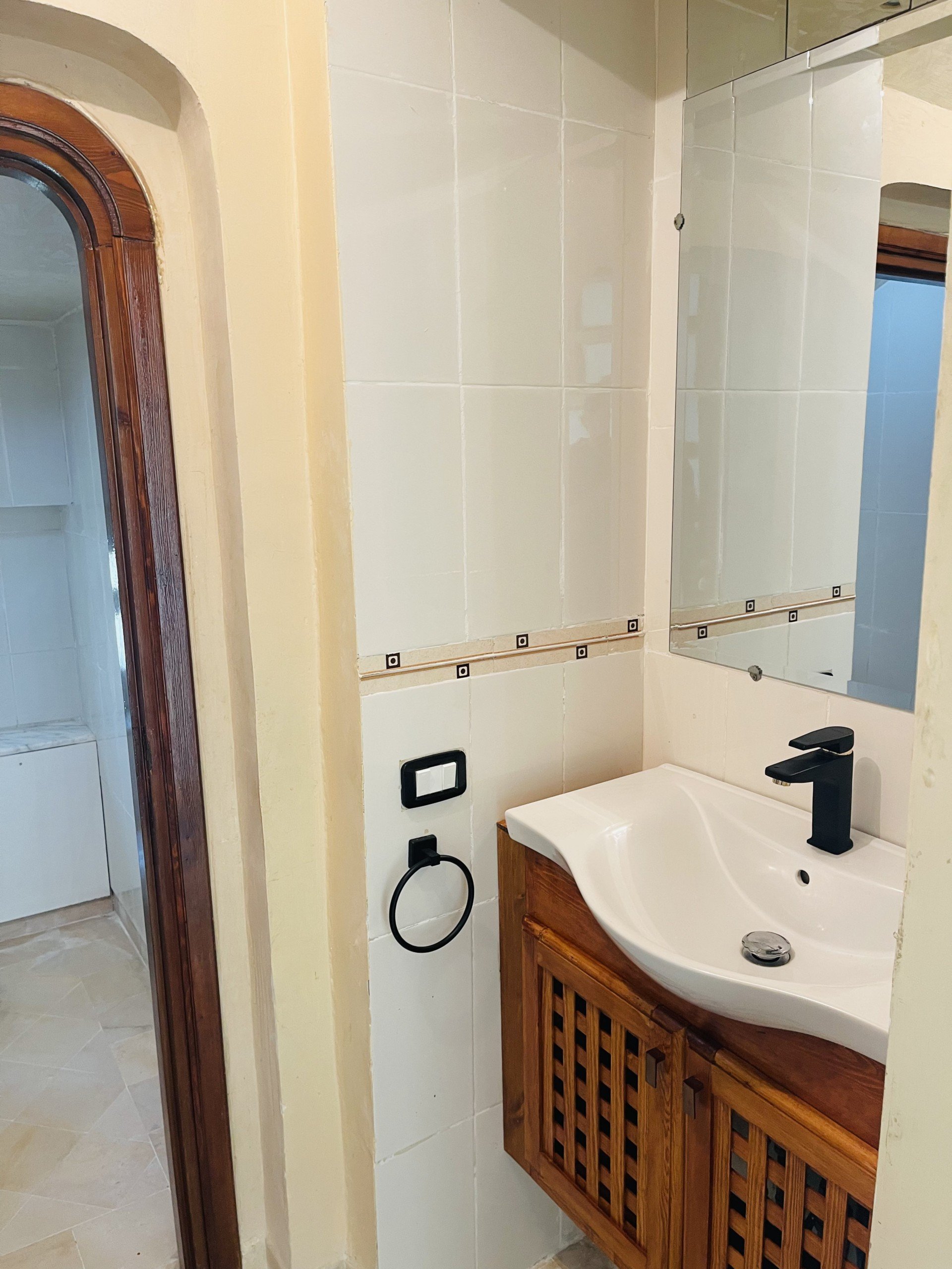 AB24D52E-8508-4D39-BEDC-27E6F6987A0E