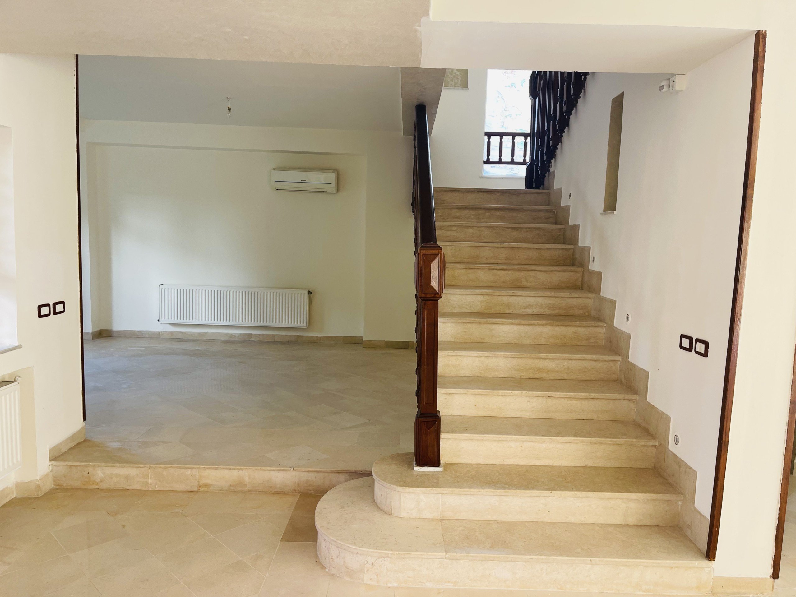 FF961F01-3DD2-4A95-BD5D-8D6488515202