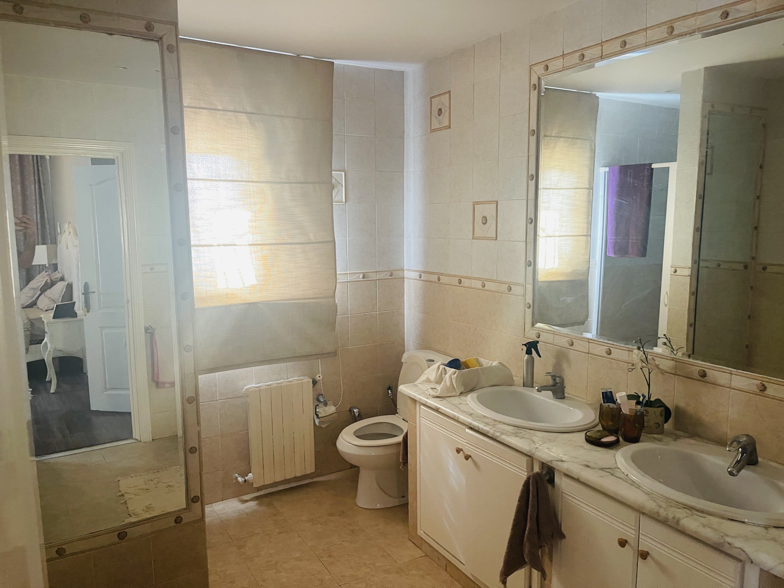 EED59435-2ABB-4E55-B2A4-34C9D63FE8EC