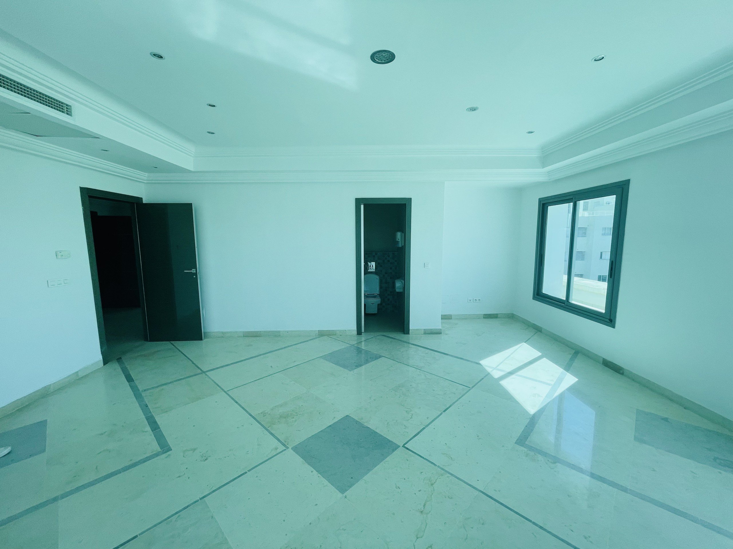 7F9A51DA-9974-45B8-A026-06DB39457555