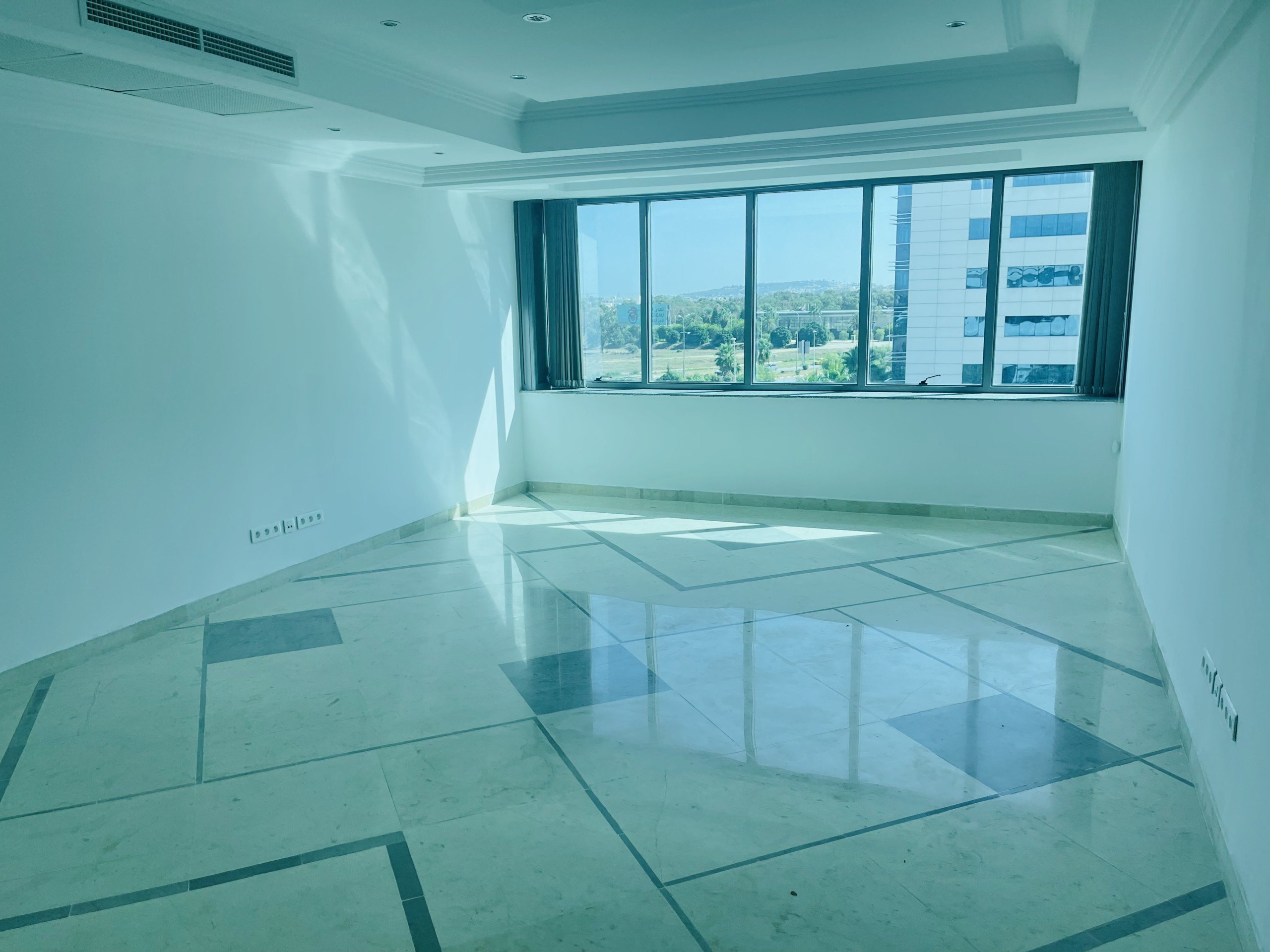 927BF930-9E8E-4138-BCE9-268822684182