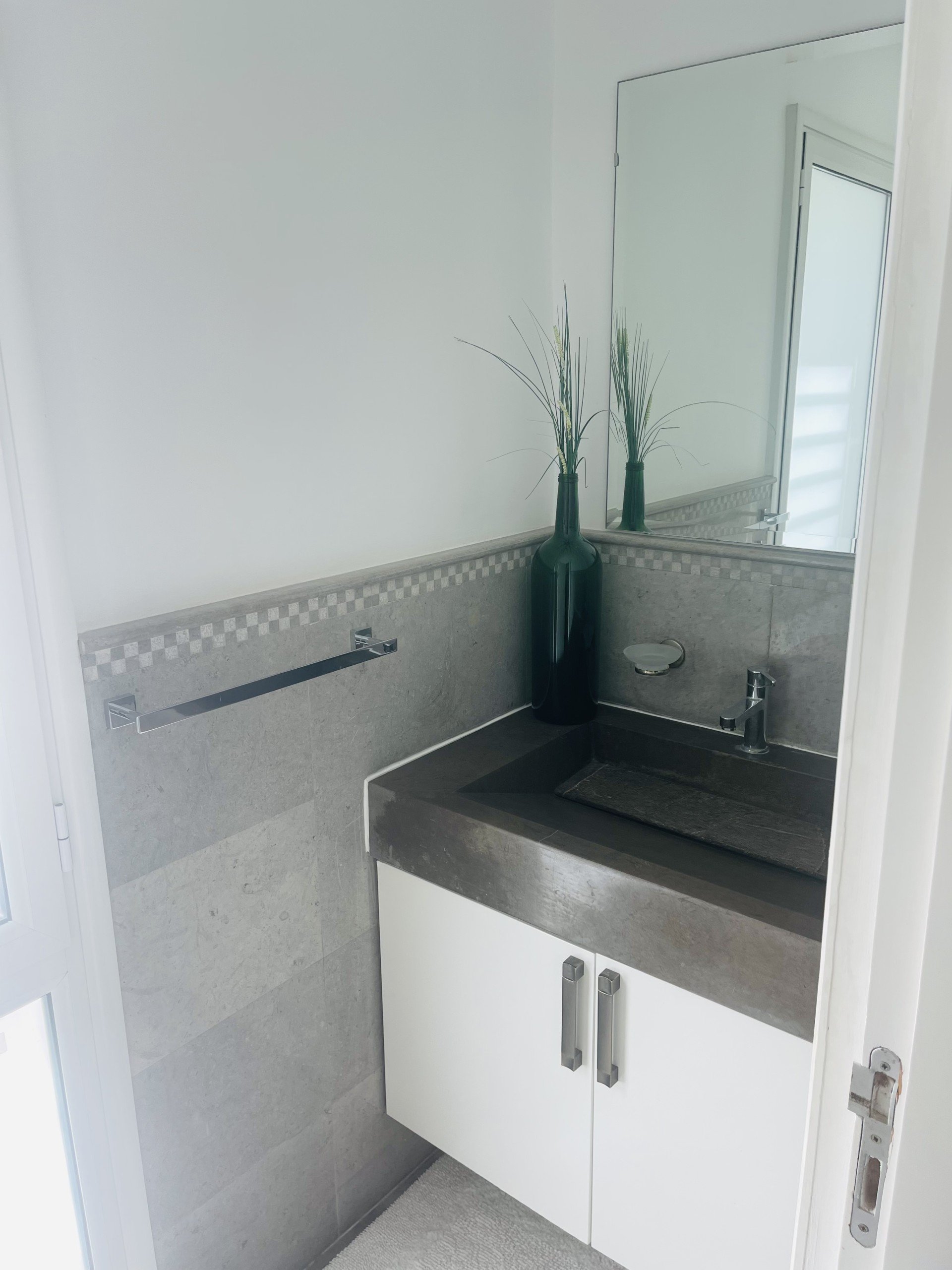 9C7885C5-3243-45B5-A1E3-F17C686BB790