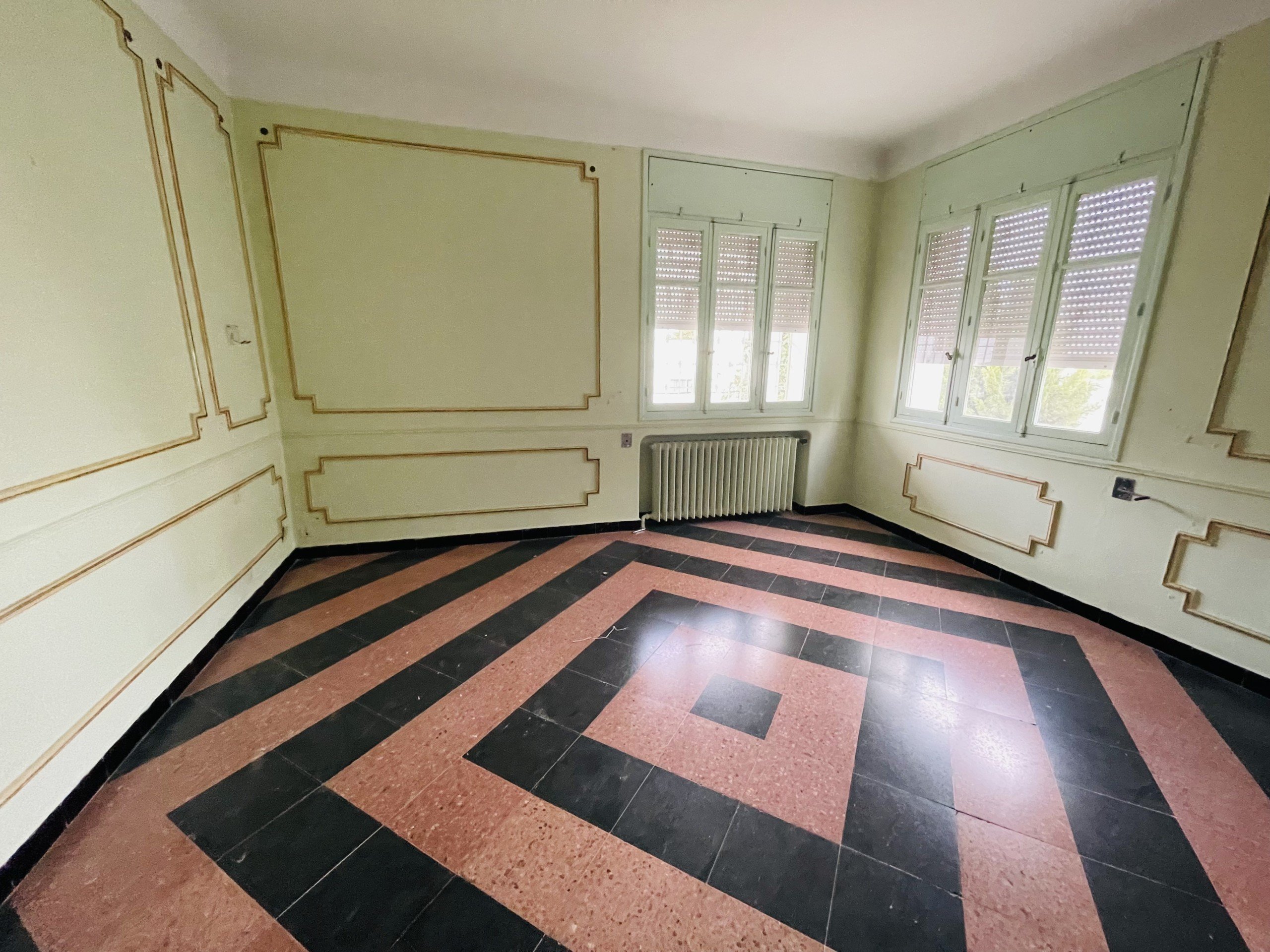 E3CA829C-5C9D-4C2B-85A2-433FA2CBC046